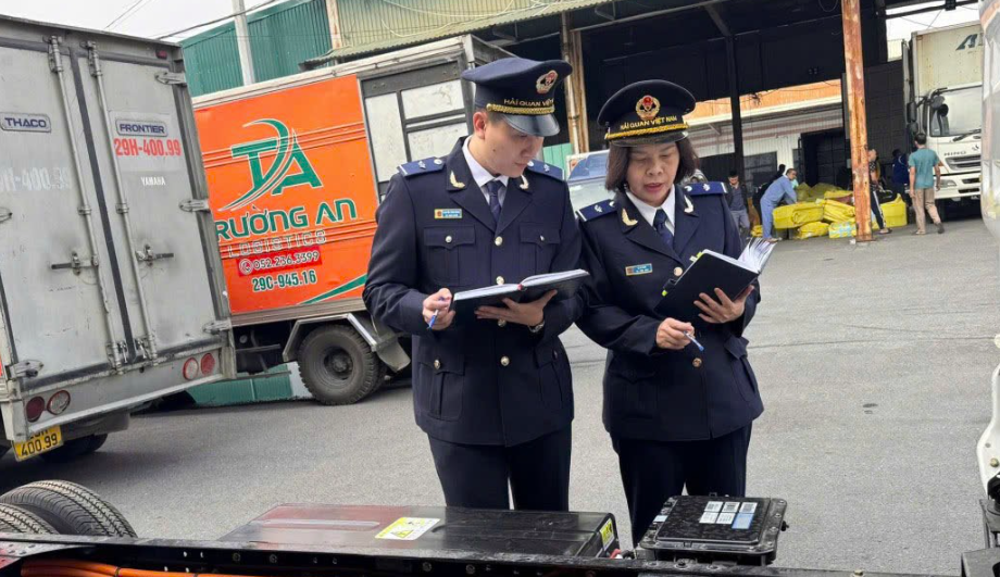 Hải quan khu vực I: Bứt phá với mô hình tổ chức tinh gọn, thu ngân sách về đích sớm Hải quan khu vực I: Bứt phá với mô hình tổ chức tinh gọn, thu ngân sách về đích sớm