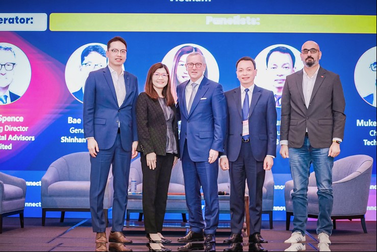 MB Life chia sẻ định hướng nâng cao trải nghiệm khách hàng tại Insurinnovator Connect Vietnam 2025