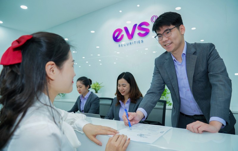 Vi phạm nhiều lỗi, Chứng khoán EVS bị xử phạt hơn 1 tỷ đồng và đình chỉ nghiệp vụ phái sinh 2 tháng Vi phạm nhiều lỗi, Chứng khoán EVS bị xử phạt hơn 1 tỷ đồng và đình chỉ nghiệp vụ phái sinh 2 tháng
