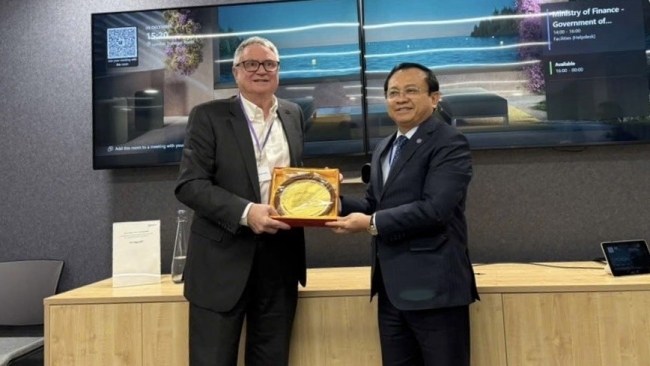 Tăng cường trao đổi kinh nghiệm về lĩnh vực quản lý và thẩm định giá giữa Việt Nam - Vương quốc Anh