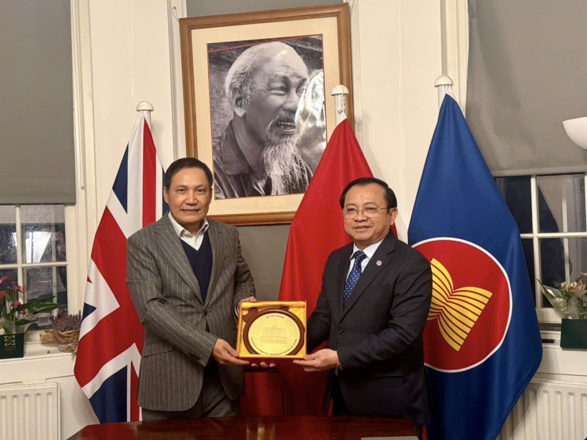 Tăng cường trao đổi kinh nghiệm về lĩnh vực quản lý và thẩm định giá giữa Việt Nam - Vương quốc Anh