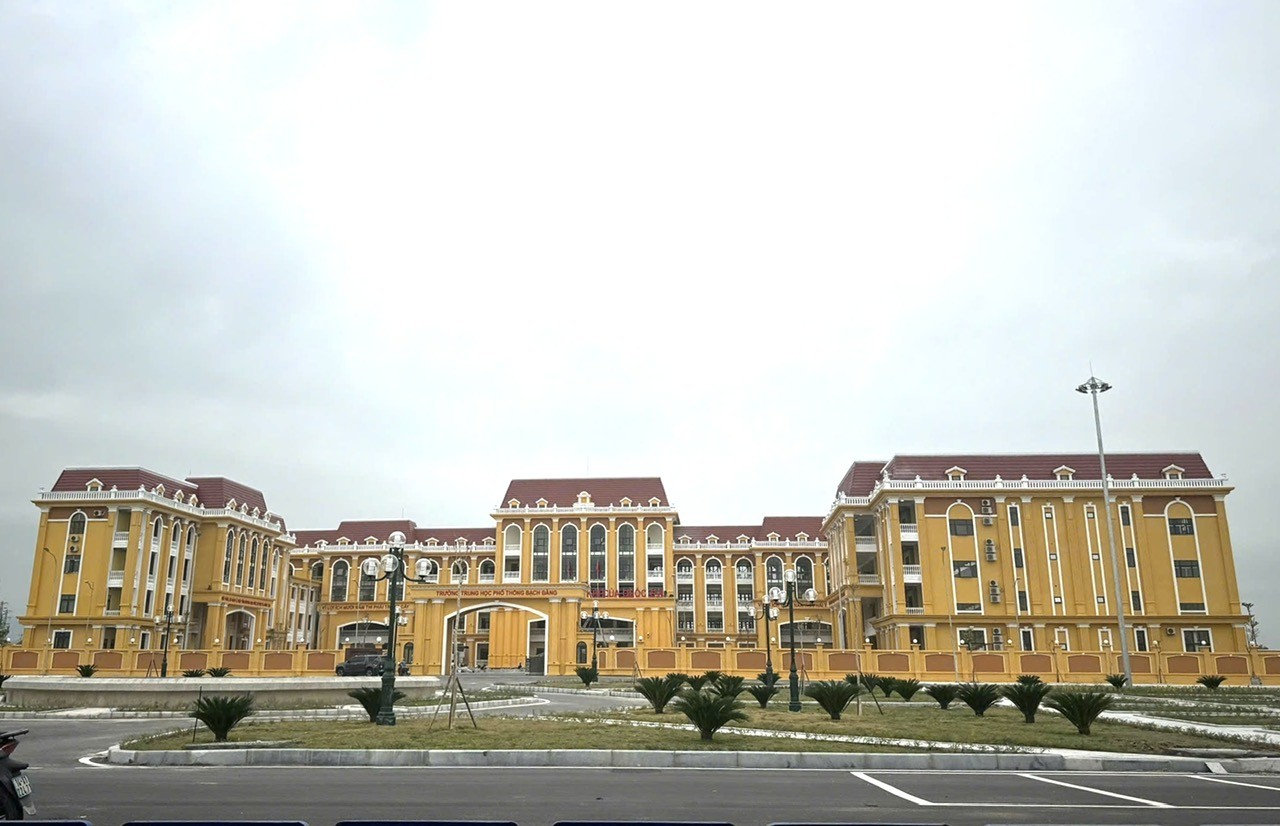 Quảng Ninh sắp khánh thành, khởi công loạt dự án với tổng vốn gần 400.000 tỷ đồng Quảng Ninh sắp khánh thành, khởi công loạt dự án với tổng vốn gần 400.000 tỷ đồng