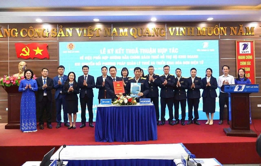 Thuế tỉnh Lai Châu hợp tác với VNPT Lai Châu thúc đẩy hộ kinh doanh chuyển đổi số
