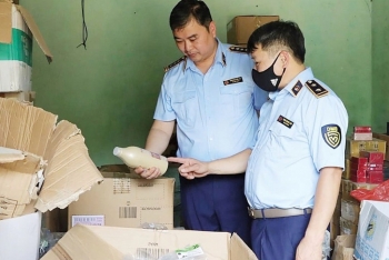 Căng mình chống hàng giả, hàng lậu đợt cao điểm cuối năm