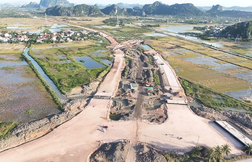 Quảng Ninh: Tổng nguồn vốn đầu tư công giai đoạn 2026 - 2030 dự kiến gần 115.000 tỷ đồng