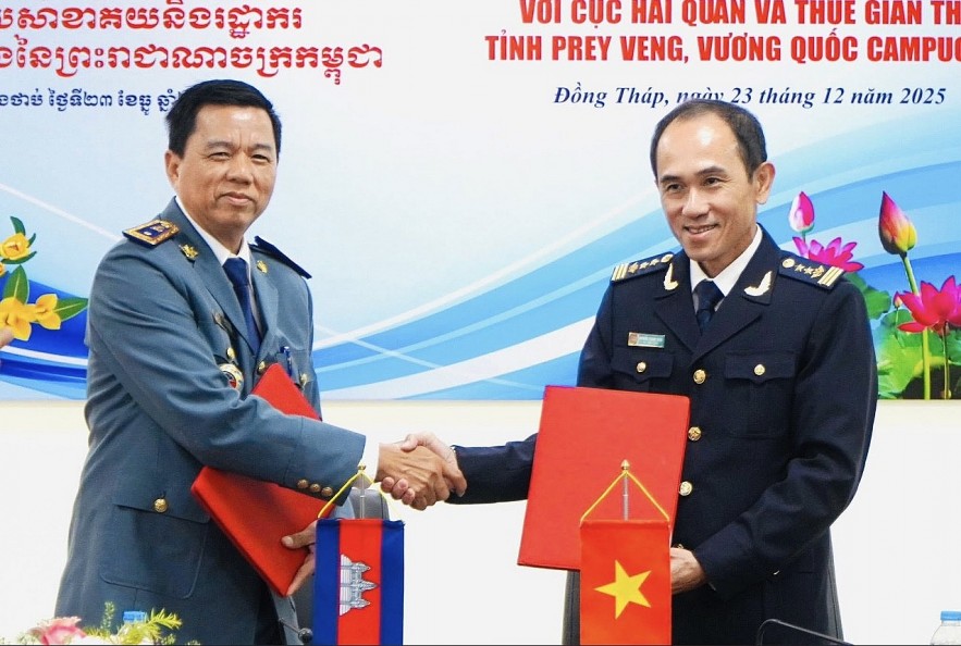 undefined Tăng cường hợp tác hải quan Việt Nam - Campuchia