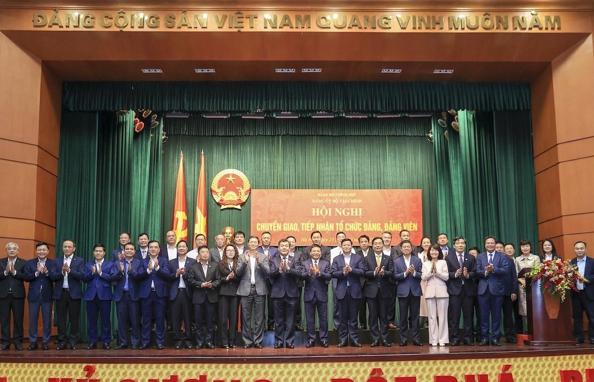 Bàn giao 22 Đảng bộ tập đoàn, tổng công ty, ngân hàng về Đảng bộ Bộ Tài chính