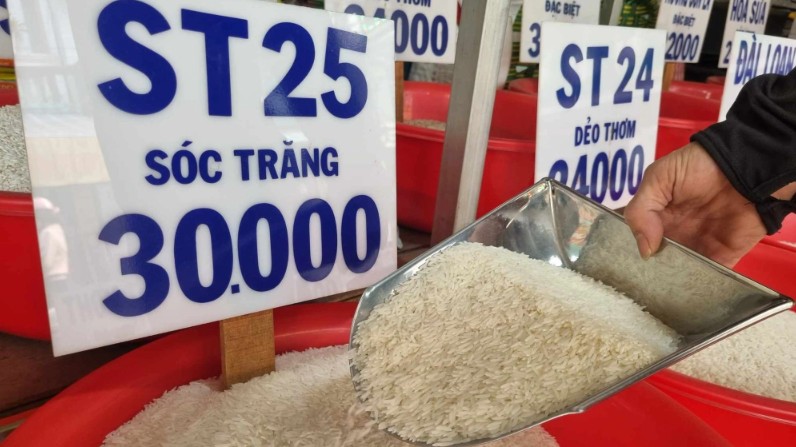 Ngày 27/12: Giá một số loại gạo xuất khẩu tiếp đà tăng, lúa ổn định