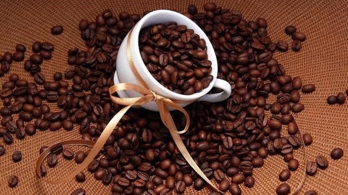 Ngày 27/12: Giá cà phê đảo chiều giảm, hồ tiêu neo cao ở mức 150.500 đồng/kg