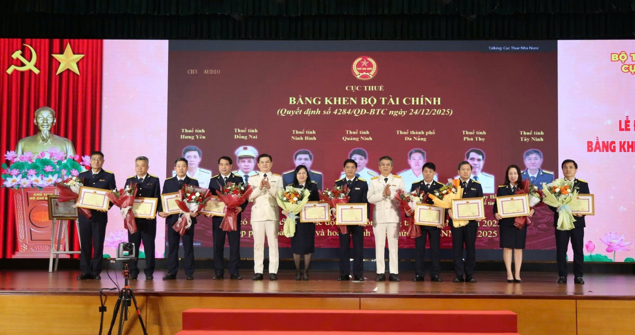 Ngành Thuế: Lực lượng nòng cốt, đồng hành cùng sự phát triển đất nước Ngành Thuế: Lực lượng nòng cốt, đồng hành cùng sự phát triển đất nước