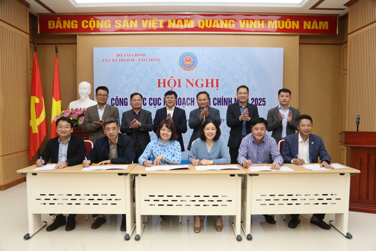 Đảng bộ Cục Kế hoạch - Tài chính vững tin bước vào năm 2026 với khí thế mới, quyết tâm mới Đảng bộ Cục Kế hoạch - Tài chính vững tin bước vào năm 2026 với khí thế mới, quyết tâm mới