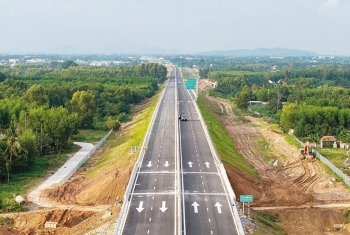 Đầu tư hạ tầng kết nối, kích hoạt tăng trưởng kinh tế miền Trung