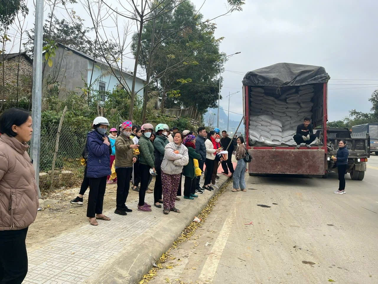 Xuất cấp hơn 800 tấn gạo hỗ trợ nhân dân tỉnh Cao Bằng dịp Tết Nguyên đán năm 2026