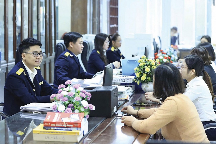 Ngành Tài chính năm 2025: Vững vàng trong thử thách, sẵn sàng cho kỷ nguyên tăng tốc Ngành Tài chính năm 2025: Vững vàng trong thử thách, sẵn sàng cho kỷ nguyên tăng tốc