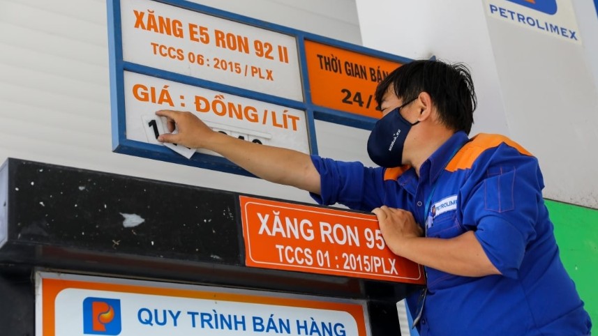 Giá xăng dầu trong nước ngày mai dự báo có thể giảm lần thứ 5 liên tiếp