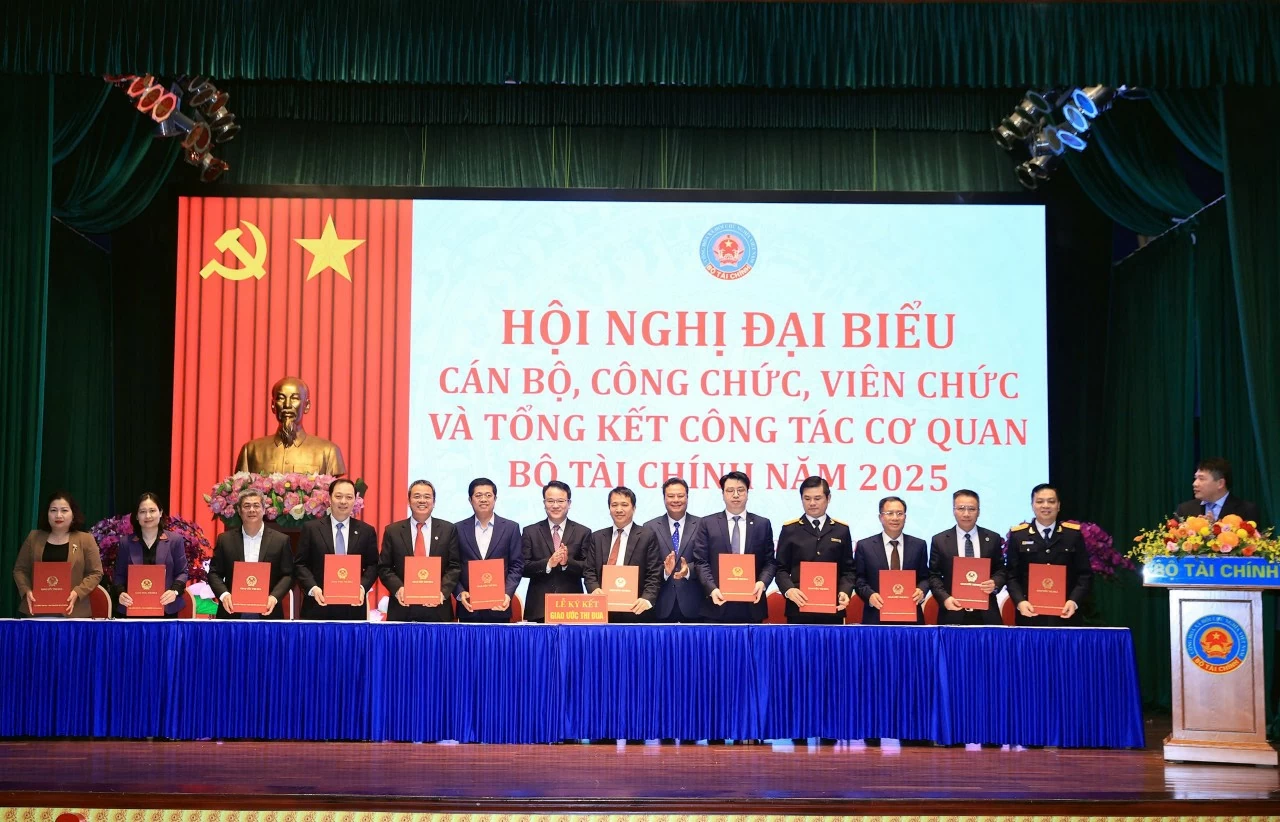 Cán bộ, công chức, viên chức Bộ Tài chính thi đua hoàn thành xuất sắc nhiệm vụ năm 2026 Cán bộ, công chức, viên chức Bộ Tài chính thi đua hoàn thành xuất sắc nhiệm vụ năm 2026