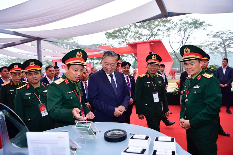 Tổng Bí thư, Thủ tướng Chính phủ dự lễ khởi công nhà máy chế tạo chip bán dẫn đầu tiên tại Việt Nam- Ảnh 2.