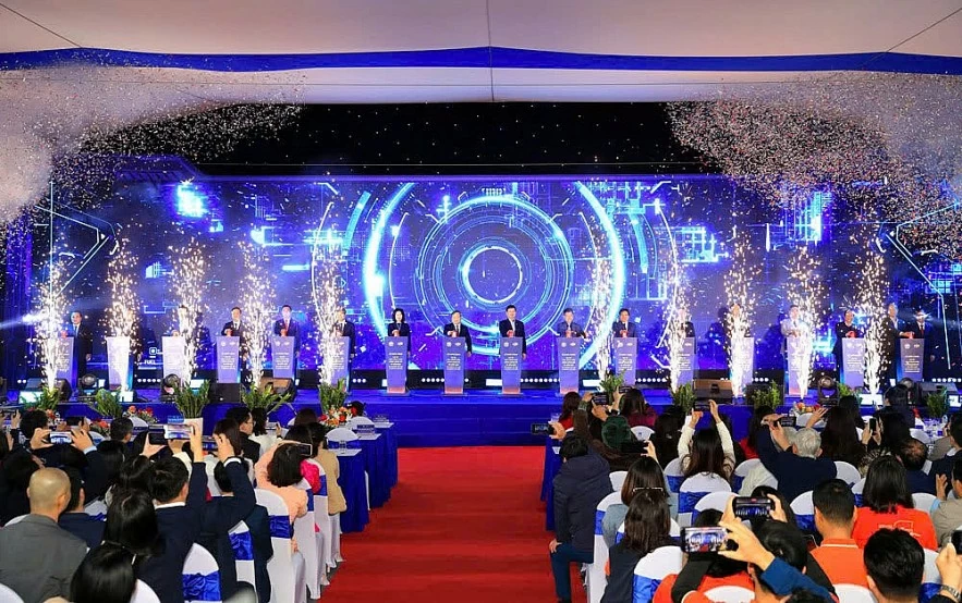 Từ dấu ấn Đại hội XIII đến tầm nhìn Đại hội XIV: Mở ra chặng đường phát triển bứt phá của đất nước Từ dấu ấn Đại hội XIII đến tầm nhìn Đại hội XIV: Mở ra chặng đường phát triển bứt phá của đất nước