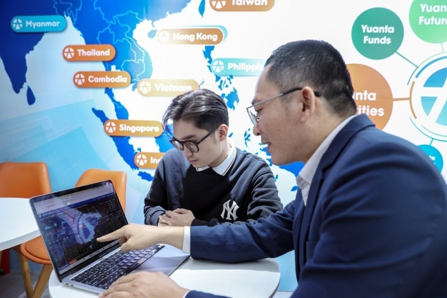 Chứng khoán ngày 19/1: VN-Index tiếp tục tăng điểm, tiến sát mốc 1.900 điểm