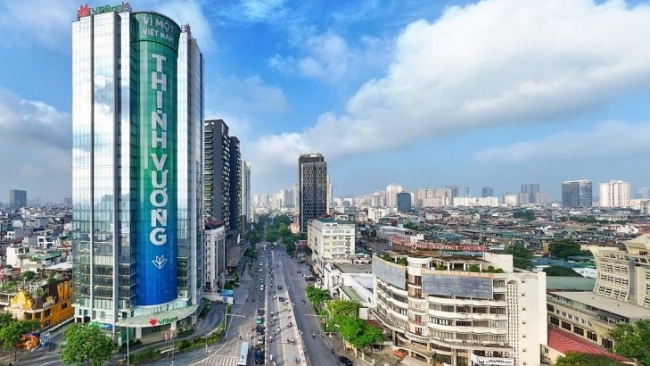 Sức mạnh cộng hưởng đưa VPBank vượt kế hoạch, lợi nhuận kỷ lục 30.600 tỷ đồng