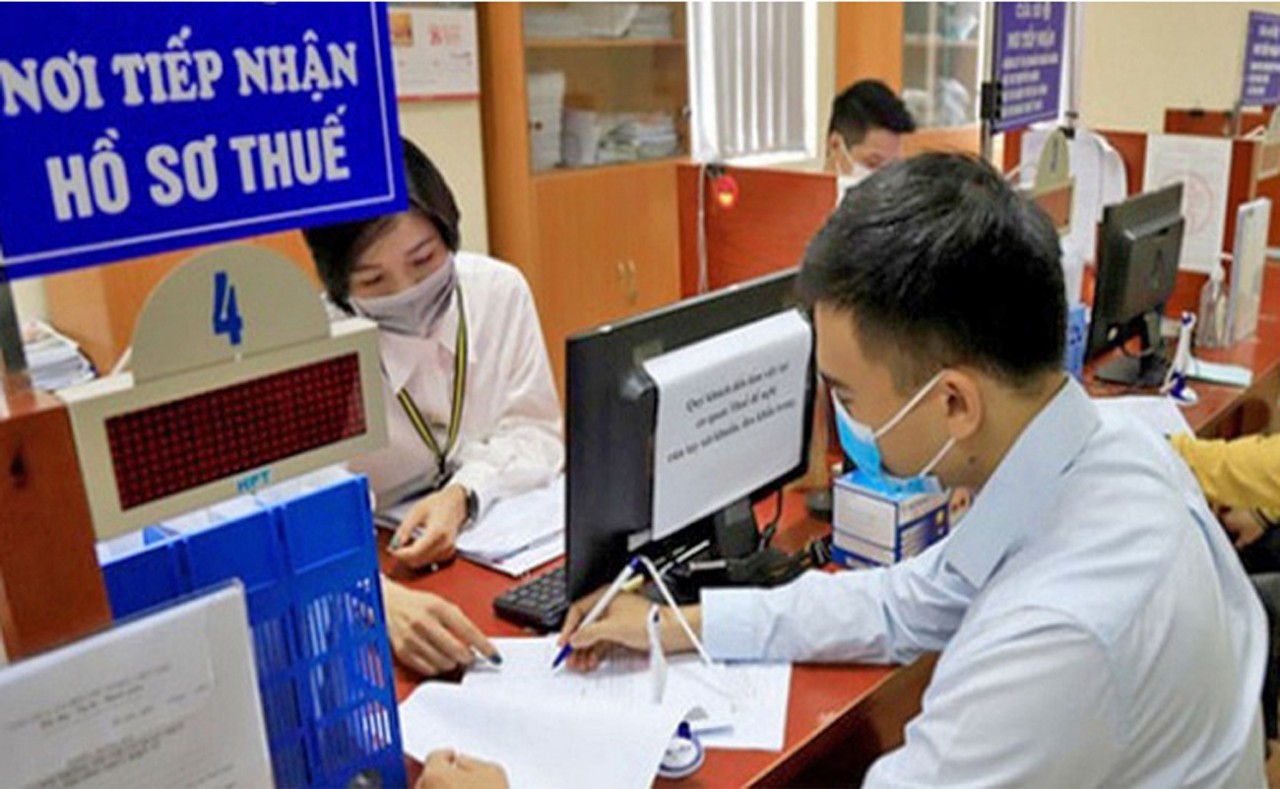 Cá nhân có thu nhập từ 2 nơi trở lên thì nộp hồ sơ khai quyết toán thuế ở đâu?