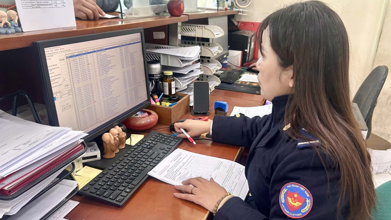 Nửa đầu tháng 1/2026, Hải quan thông quan kim ngạch xuất nhập khẩu vượt 39 tỷ USD