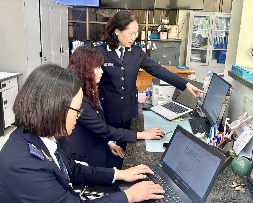 Hải quan cửa khẩu cảng Thanh Hóa: Thông quan thông suốt, vượt thu ngân sách