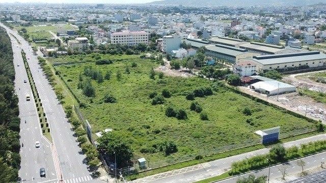 Miền Trung tập trung bình ổn giá đất