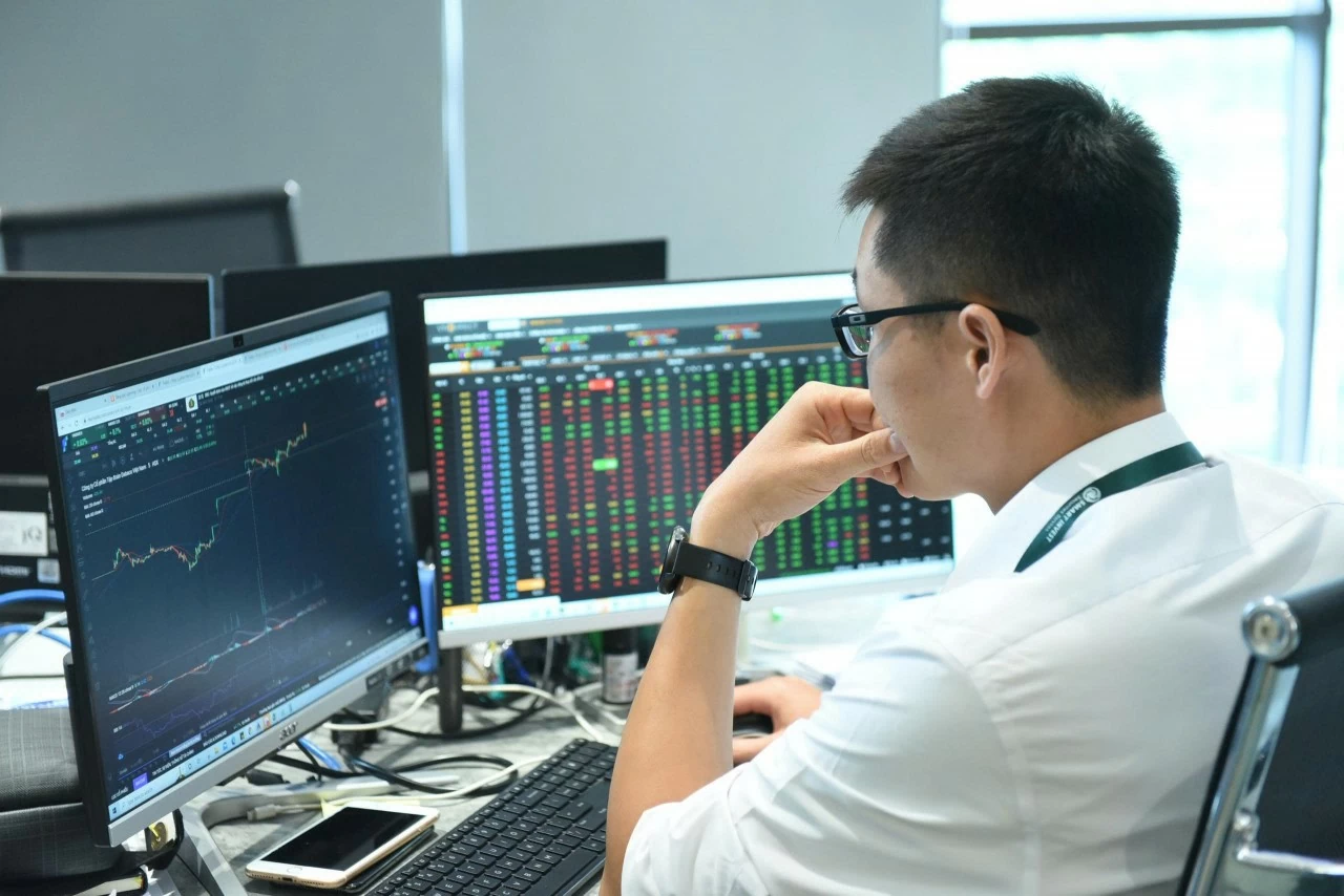 Chứng khoán ngày 29/1: Lực cầu gia tăng về cuối phiên, VN-Index hồi phục tốt Chứng khoán ngày 29/1: Lực cầu gia tăng về cuối phiên, VN-Index hồi phục tốt