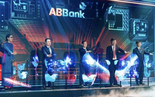 ABBank tái định vị thương hiệu, hướng tới “Ngân hàng kiến tạo hạnh phúc”