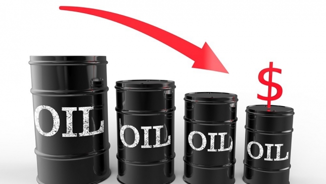 Ngày 3/2: Giá dầu thế giới giảm mạnh hơn 5%
