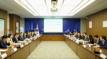 Ủy ban Chứng khoán Nhà nước làm việc với các công ty chứng khoán và công ty quản lý quỹ Hàn Quốc