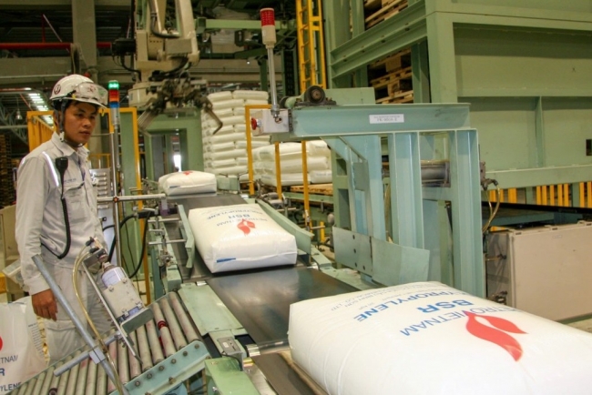 trai phieu doanh nghiep va khoang trong von trung dai han cho san xuat