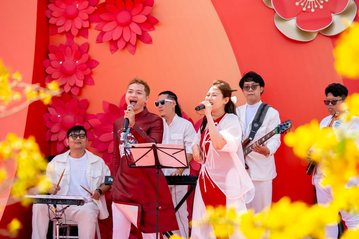 Đón Tết kiểu mới: Du xuân kết hợp xem đất, Cần Giờ tấp nập giao dịch đầu năm Đón Tết kiểu mới: Du xuân kết hợp xem đất, Cần Giờ tấp nập giao dịch đầu năm