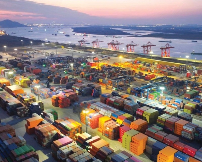 Cơ hội phục hồi đan xen thách thức