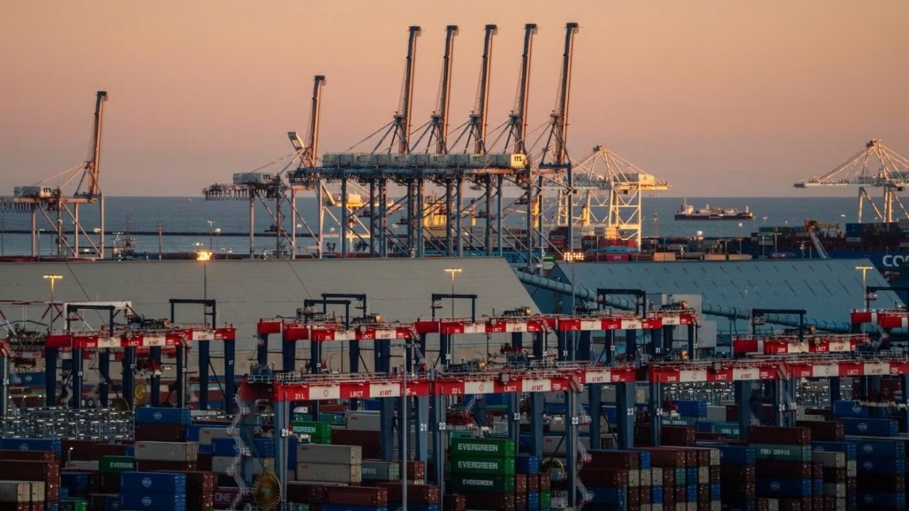 Thuế quan toàn cầu mới của Mỹ chính thức có hiệu lực ở mức 10%