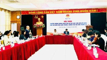 Đề xuất cấm triệt để cơ sở bán buôn, bán lẻ trưng bày thuốc lá