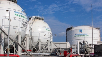 Ba nhóm ngành cổ phiếu "ngược dòng" trước biến động tại Trung Đông