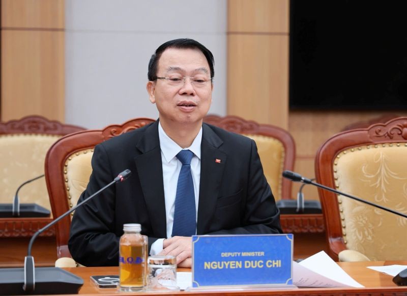 Hoàn thiện khung pháp lý để thu hút nhà đầu tư vào thị trường tài chính Việt Nam