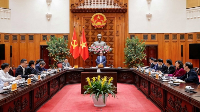 Chính sách tiền tệ và tài khóa hỗ trợ, thúc đẩy lẫn nhau