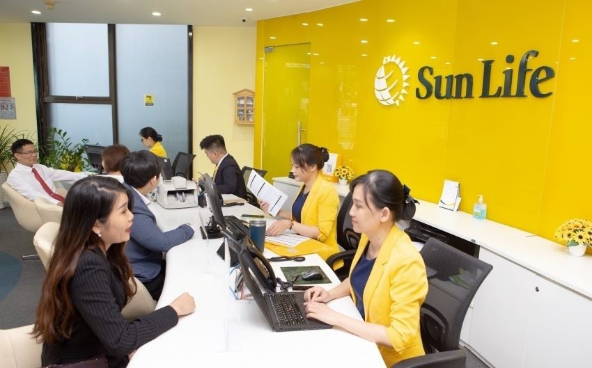 Sun Life Việt Nam tăng vốn điều lệ lên 18.909 tỷ đồng, khẳng định cam kết đầu tư lâu dài tại Việt Nam Sun Life Việt Nam tăng vốn điều lệ lên 18.909 tỷ đồng, khẳng định cam kết đầu tư lâu dài tại Việt Nam