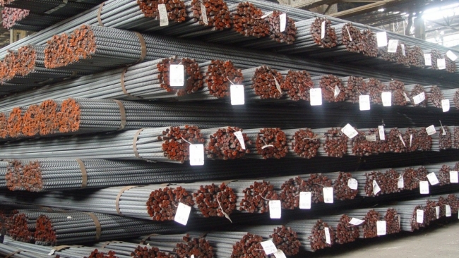 Ngày 12/3: Giá thép thu hẹp đà giảm, quặng tiếp đà tăng