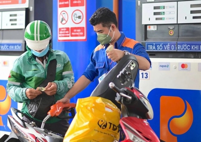 Ngày 14/3, tiếp tục giữ nguyên giá xăng dầu và chi Quỹ bình ổn giá