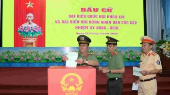 Cà Mau: Điểm bầu cử nơi cực Nam Tổ quốc tưng bừng không khí ngày hội