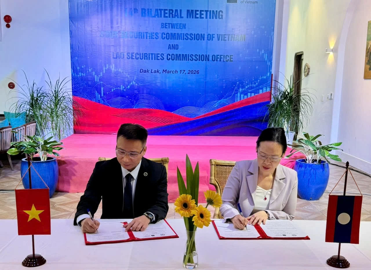 Tăng cường hợp tác phát triển thị trường vốn Việt Nam - Lào Tăng cường hợp tác phát triển thị trường vốn Việt Nam - Lào