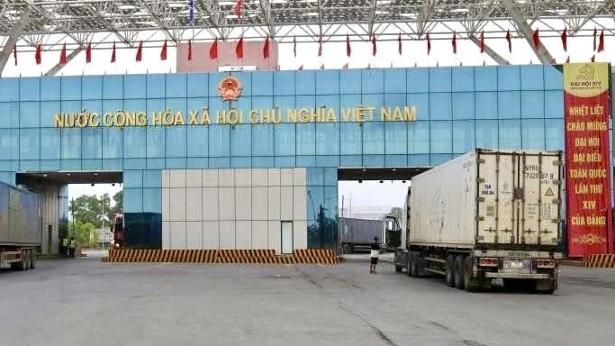 Phục vụ giao lưu quốc phòng biên giới, cửa khẩu Móng Cái tạm dừng thông quan theo khung giờ
