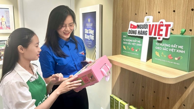 Hà Nội: Hàng Việt “lên sóng” tại Tràng Tiền, giới trẻ tiếp sức tiêu dùng nội địa