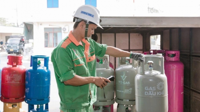 Giá gas bán lẻ tại TP Hồ Chí Minh đồng loạt điều chỉnh tăng
