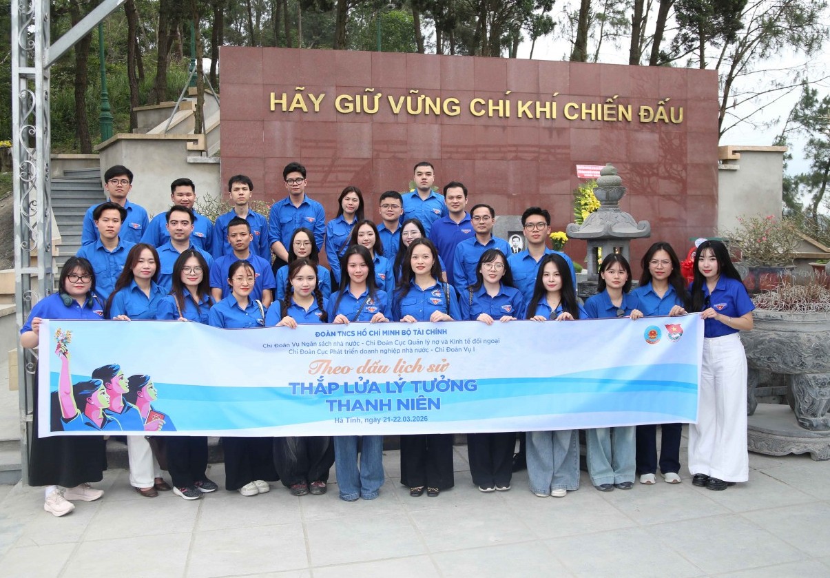 4 chi đoàn thuộc Đoàn Thanh niên Bộ Tài chính hành trình "Theo dấu lịch sử - thắp lửa lý tưởng thanh niên"