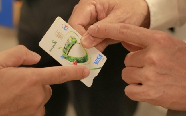 Vietcombank ra mắt thẻ đồng thương hiệu Vietcombank Visa Hanoi Metro - MeGO